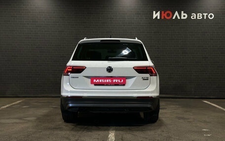 Volkswagen Tiguan II, 2017 год, 2 685 000 рублей, 6 фотография