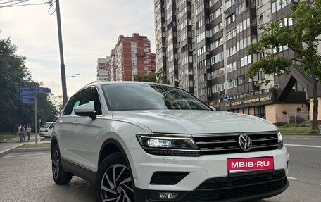Volkswagen Tiguan II, 2018 год, 2 500 000 рублей, 1 фотография
