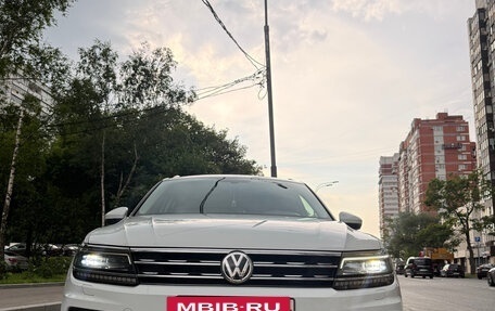 Volkswagen Tiguan II, 2018 год, 2 500 000 рублей, 2 фотография