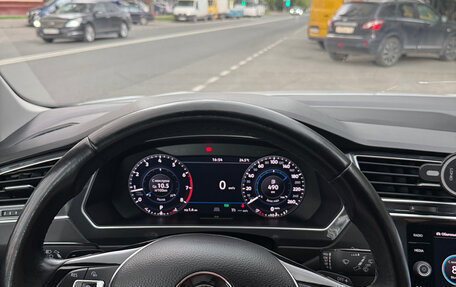 Volkswagen Tiguan II, 2018 год, 2 500 000 рублей, 12 фотография