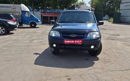 Chevrolet Niva I рестайлинг, 2018 год, 650 000 рублей, 1 фотография