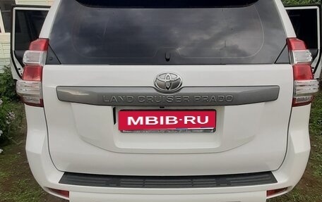 Toyota Land Cruiser Prado 150 рестайлинг 2, 2017 год, 4 200 000 рублей, 5 фотография