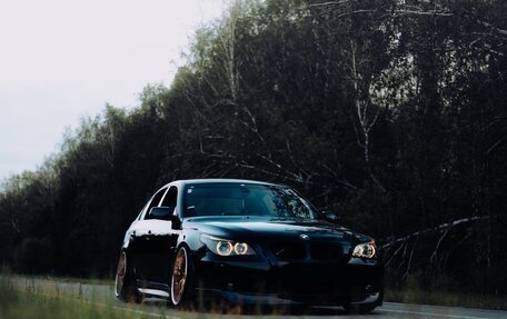 BMW 5 серия, 2004 год, 1 650 000 рублей, 7 фотография