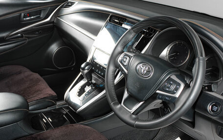 Toyota Harrier, 2017 год, 2 199 000 рублей, 8 фотография