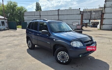 Chevrolet Niva I рестайлинг, 2018 год, 650 000 рублей, 3 фотография