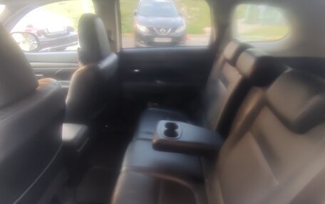 Mitsubishi Outlander III рестайлинг 3, 2013 год, 1 250 000 рублей, 6 фотография