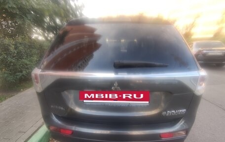 Mitsubishi Outlander III рестайлинг 3, 2013 год, 1 250 000 рублей, 2 фотография