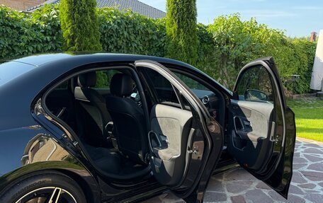 Mercedes-Benz A-Класс, 2019 год, 3 100 000 рублей, 5 фотография