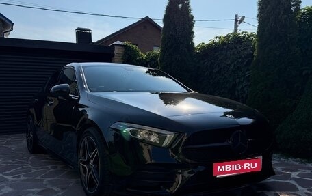 Mercedes-Benz A-Класс, 2019 год, 3 100 000 рублей, 10 фотография
