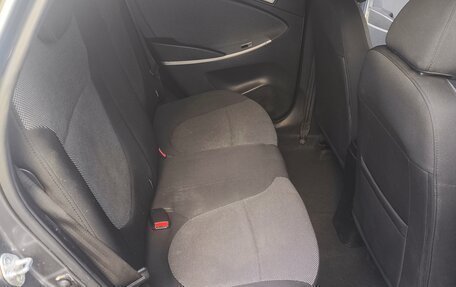 Hyundai Solaris II рестайлинг, 2012 год, 750 000 рублей, 9 фотография