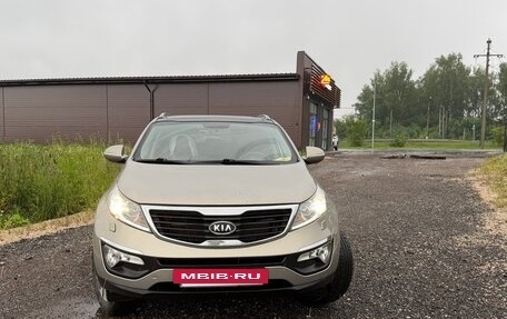 KIA Sportage III, 2011 год, 1 950 000 рублей, 2 фотография