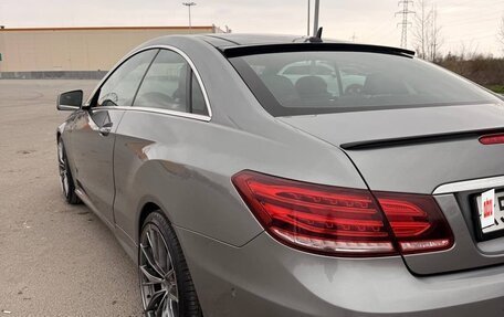 Mercedes-Benz E-Класс, 2015 год, 2 450 000 рублей, 3 фотография