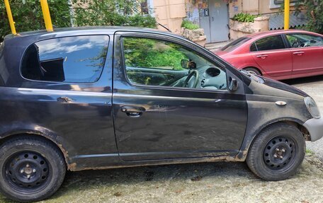 Toyota Vitz, 1999 год, 330 000 рублей, 2 фотография