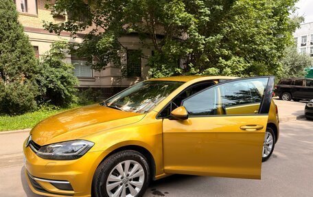Volkswagen Golf VII, 2018 год, 1 900 000 рублей, 2 фотография