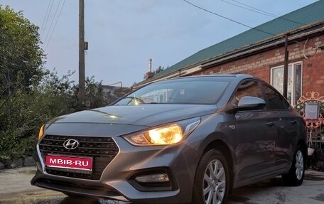 Hyundai Solaris II рестайлинг, 2018 год, 1 300 000 рублей, 1 фотография