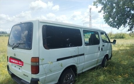 Toyota HiAce H100, 2002 год, 400 000 рублей, 3 фотография