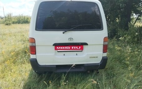 Toyota HiAce H100, 2002 год, 400 000 рублей, 4 фотография