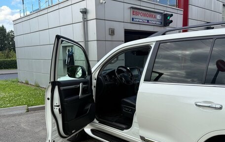 Toyota Land Cruiser 200, 2020 год, 12 800 000 рублей, 6 фотография