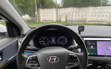 Hyundai Solaris II рестайлинг, 2017 год, 780 000 рублей, 6 фотография
