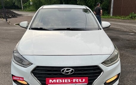 Hyundai Solaris II рестайлинг, 2017 год, 780 000 рублей, 2 фотография