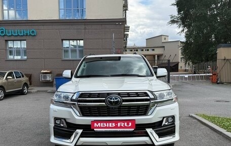 Toyota Land Cruiser 200, 2020 год, 12 800 000 рублей, 2 фотография
