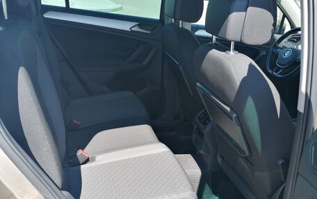 Volkswagen Tiguan II, 2018 год, 2 400 000 рублей, 9 фотография