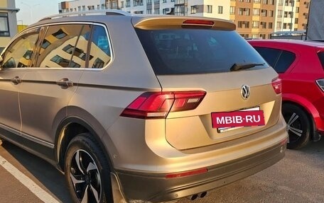 Volkswagen Tiguan II, 2018 год, 2 400 000 рублей, 12 фотография