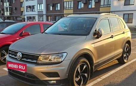 Volkswagen Tiguan II, 2018 год, 2 400 000 рублей, 11 фотография