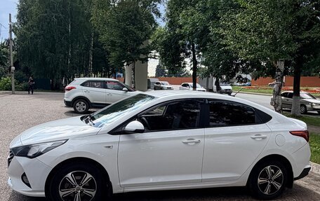 Hyundai Solaris II рестайлинг, 2021 год, 1 350 000 рублей, 2 фотография