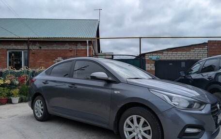 Hyundai Solaris II рестайлинг, 2018 год, 1 300 000 рублей, 4 фотография