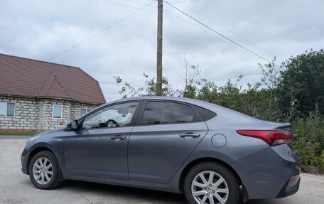 Hyundai Solaris II рестайлинг, 2018 год, 1 300 000 рублей, 7 фотография