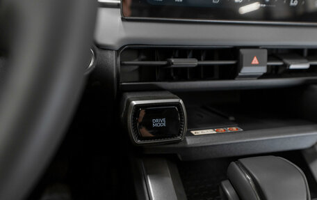 Toyota RAV4, 2026 год, 4 390 000 рублей, 23 фотография