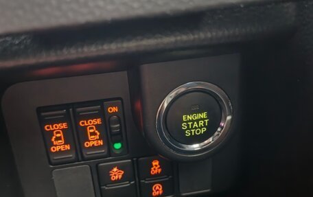 Toyota Roomy I, 2017 год, 1 100 000 рублей, 37 фотография