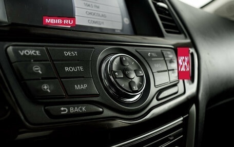 Nissan Pathfinder, 2016 год, 1 800 000 рублей, 19 фотография