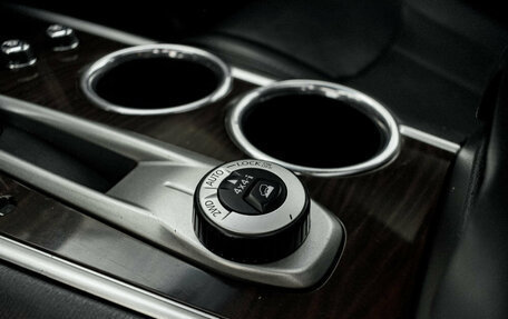 Nissan Pathfinder, 2016 год, 1 800 000 рублей, 24 фотография