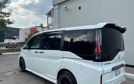 Honda Stepwgn IV, 2016 год, 2 400 000 рублей, 2 фотография