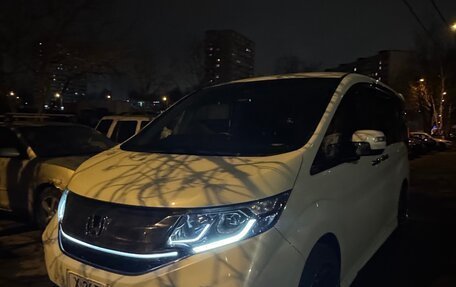 Honda Stepwgn IV, 2016 год, 2 400 000 рублей, 8 фотография