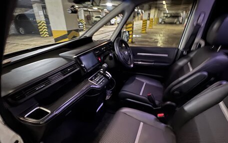 Honda Stepwgn IV, 2016 год, 2 400 000 рублей, 11 фотография