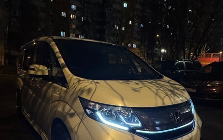 Honda Stepwgn IV, 2016 год, 2 400 000 рублей, 7 фотография