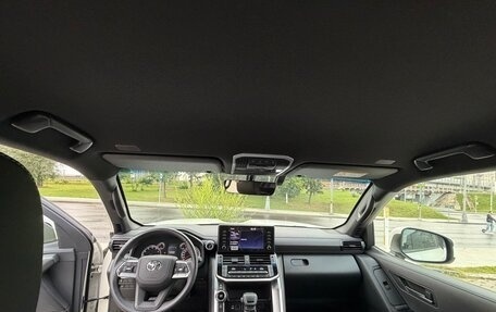 Toyota Land Cruiser, 2022 год, 11 500 000 рублей, 12 фотография