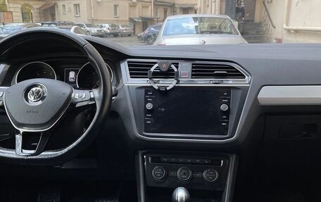 Volkswagen Tiguan II, 2017 год, 2 480 000 рублей, 17 фотография