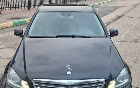 Mercedes-Benz C-Класс, 2011 год, 1 200 000 рублей, 3 фотография