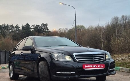 Mercedes-Benz C-Класс, 2011 год, 1 200 000 рублей, 2 фотография
