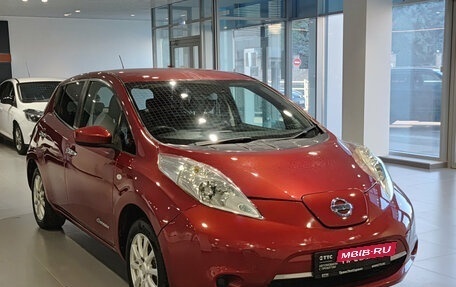 Nissan Leaf I, 2015 год, 870 000 рублей, 3 фотография