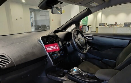 Nissan Leaf I, 2015 год, 870 000 рублей, 13 фотография