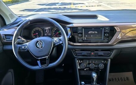 Volkswagen Tharu, 2022 год, 1 500 000 рублей, 14 фотография