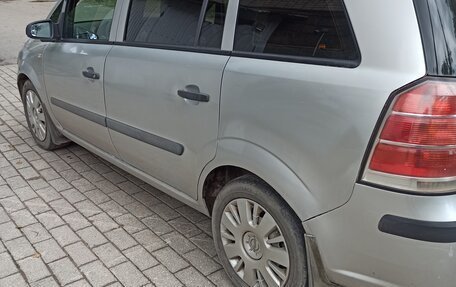 Opel Zafira B, 2007 год, 325 000 рублей, 13 фотография