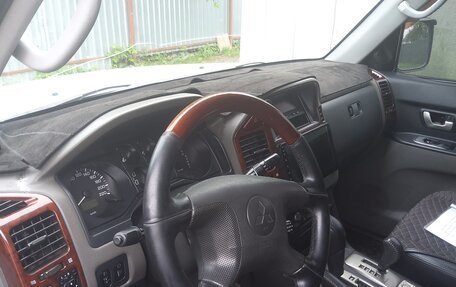Mitsubishi Pajero III рестайлинг, 2006 год, 950 000 рублей, 21 фотография