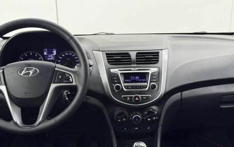 Hyundai Solaris II рестайлинг, 2014 год, 890 000 рублей, 14 фотография