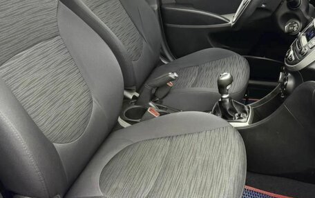 Hyundai Solaris II рестайлинг, 2014 год, 890 000 рублей, 18 фотография